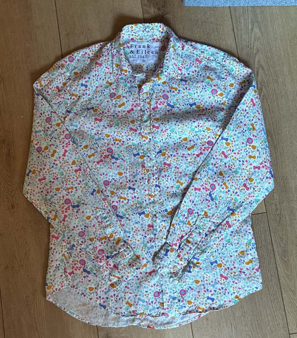Frank & Eileen Long Sleeve Button-Up Shirt with Colorful Floral Print-Size XS